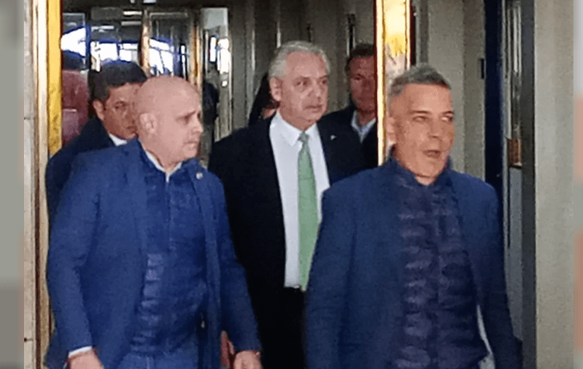 Alberto Fernández volvió a Comodoro Py para ampliar su indagatoria en la causa por los seguros&nbsp;estatales