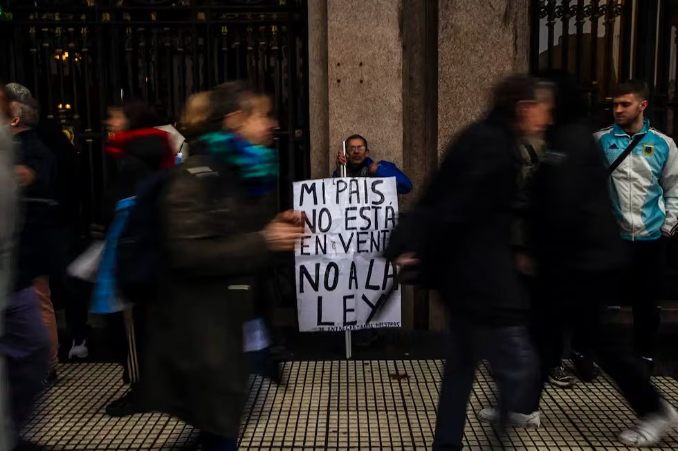 Movilización frente a Tribunales contra la derogación de la Ley de Tierras